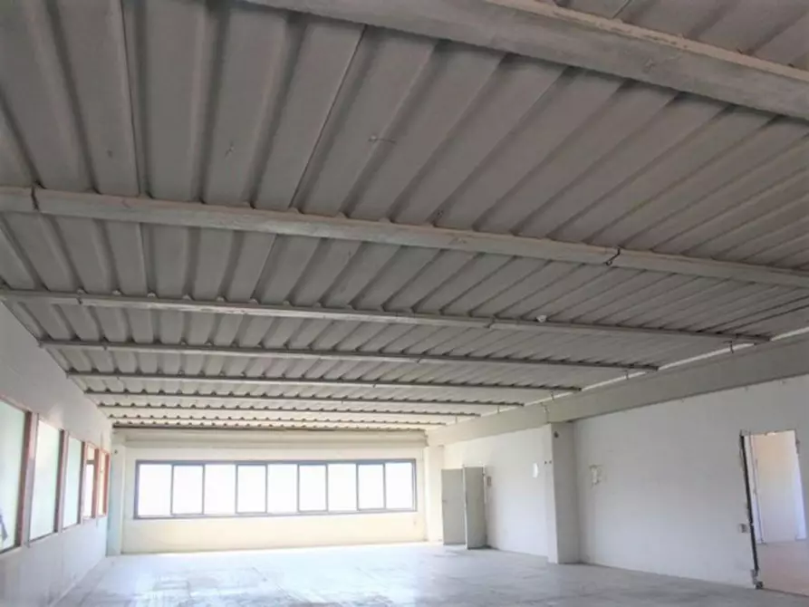 Immagine 10 di Capannone industriale in vendita  in Via Ponte All'Esse Vertighe, N. snc a Monte San Savino