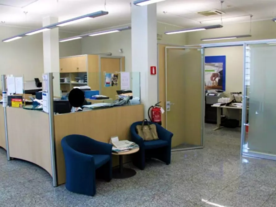Immagine 4 di Ufficio in vendita  in Via Antonio Stoppani, N. 2 a Valmadrera