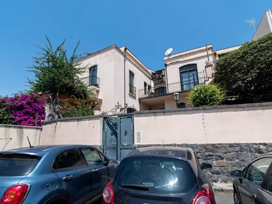 Immagine 3 di Appartamento in vendita  in Via Guarnaccia, 48, 95021 Aci Castello CT, Italia a Aci Castello