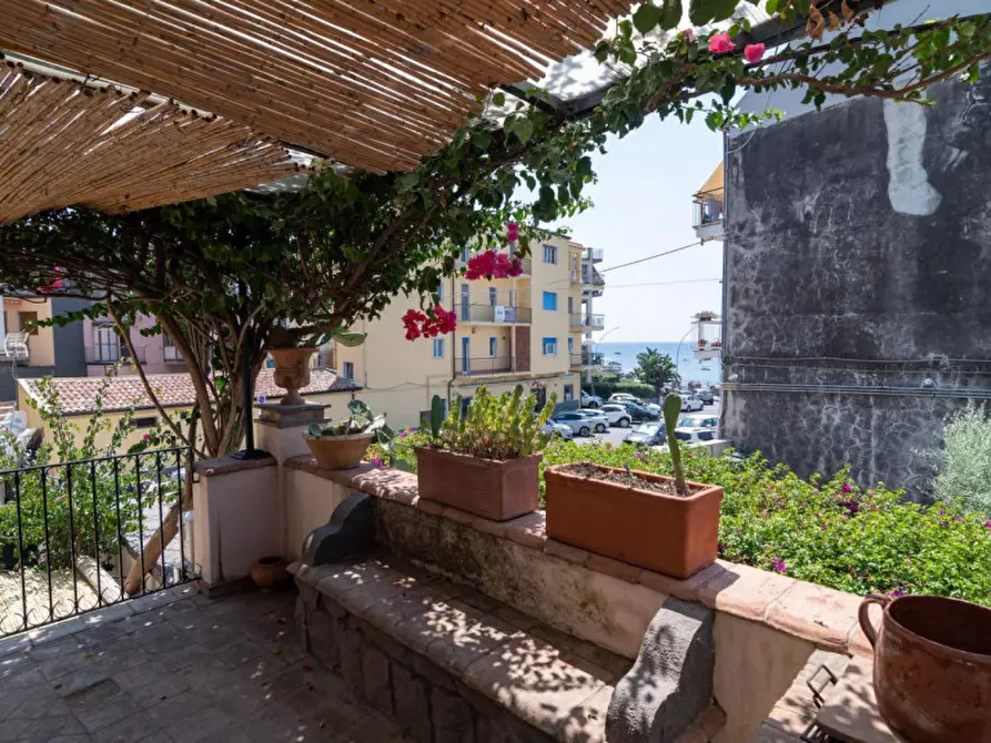 Immagine 5 di Appartamento in vendita  in Via Guarnaccia, 48, 95021 Aci Castello CT, Italia a Aci Castello