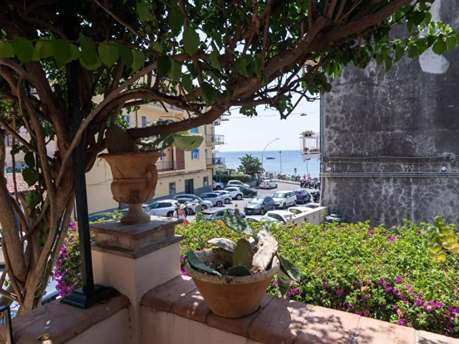 Immagine 6 di Appartamento in vendita  in Via Guarnaccia, 48, 95021 Aci Castello CT, Italia a Aci Castello