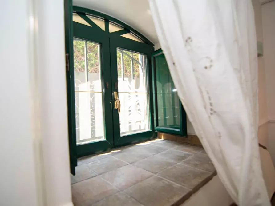 Immagine 15 di Appartamento in vendita  in Via Guarnaccia, 48, 95021 Aci Castello CT, Italia a Aci Castello