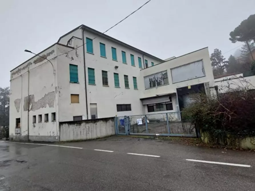 Immagine 1 di Capannone industriale in vendita  in Via La Spezia, N. 100 a Collecchio