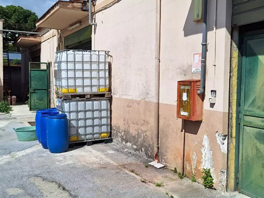 Immagine 2 di Magazzino in vendita  in via Perpignano, N. 307 a Palermo