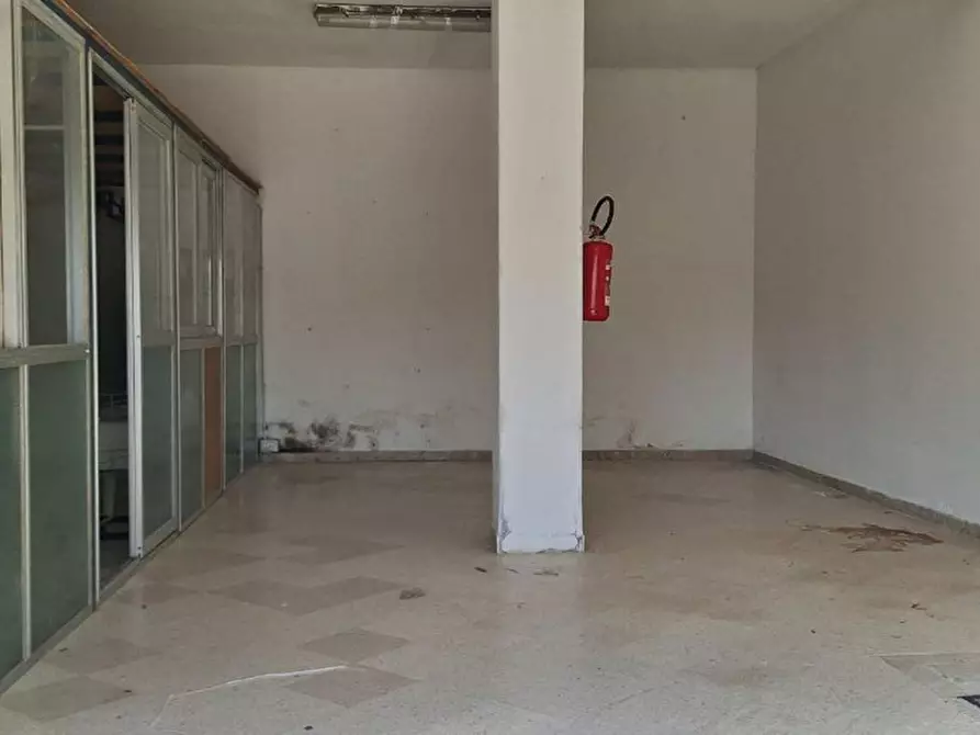 Immagine 5 di Magazzino in vendita  in via Perpignano, N. 307 a Palermo