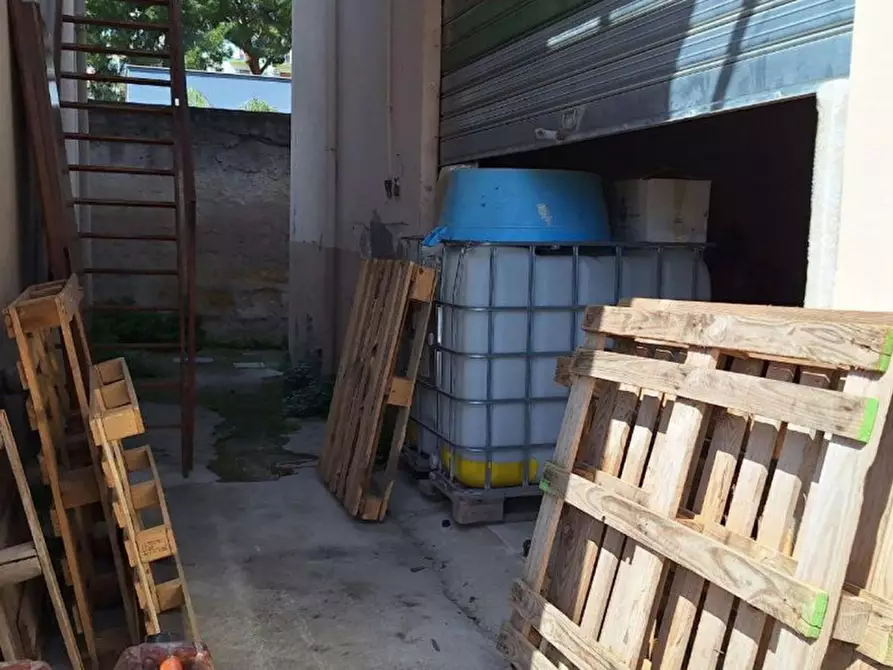 Immagine 11 di Magazzino in vendita  in via Perpignano, N. 307 a Palermo