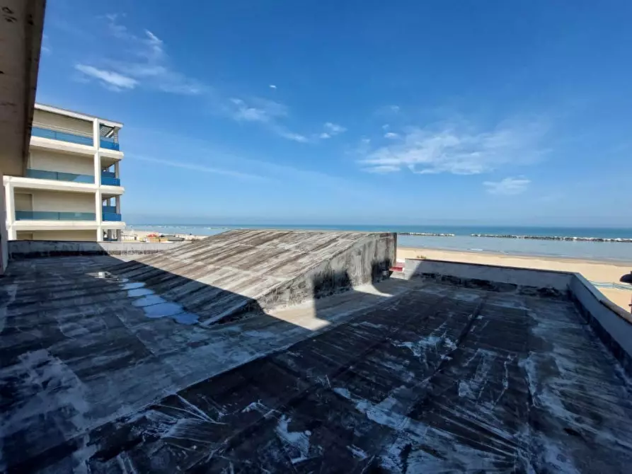 Immagine 13 di Palazzo in vendita  in VIA PINZON, N. 188 a Bellaria-Igea Marina