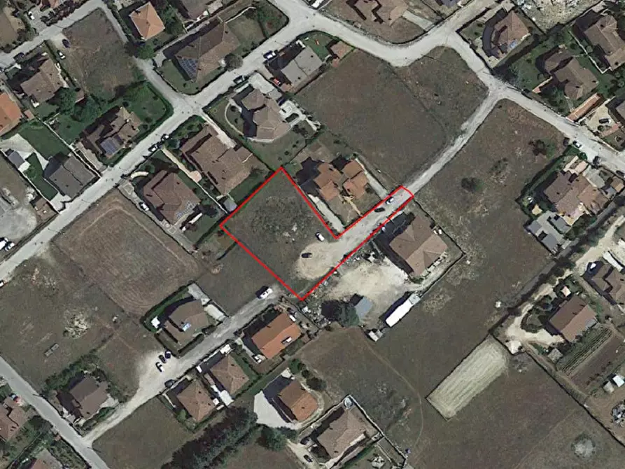 Immagine 1 di Terreno in vendita  in Via Vicinale San Pietro, N. snc a Magliano De' Marsi