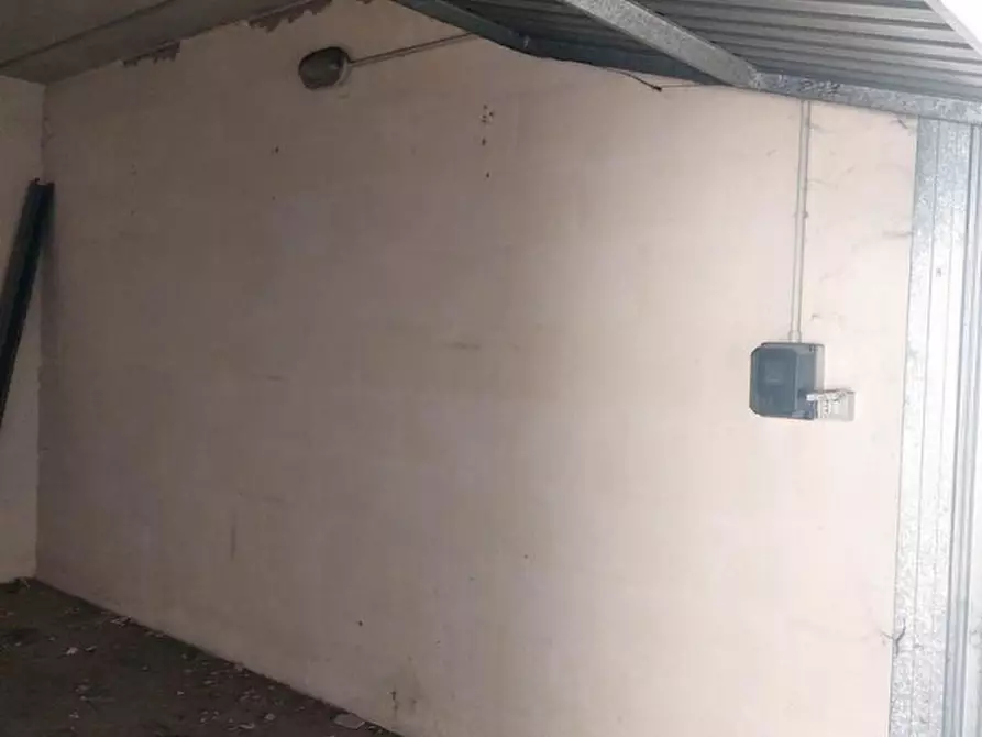 Immagine 4 di Posto auto in vendita  in Via dei Giardinetti, N. 158 a Roma