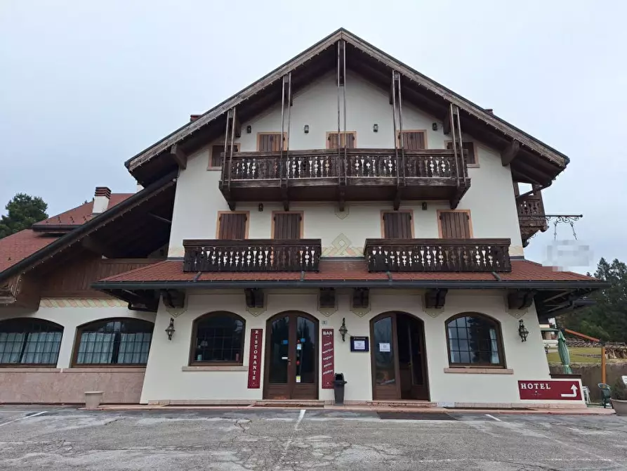 Immagine 2 di Hotel in vendita  in via Colle del Gastagh, N. 2 a Gallio
