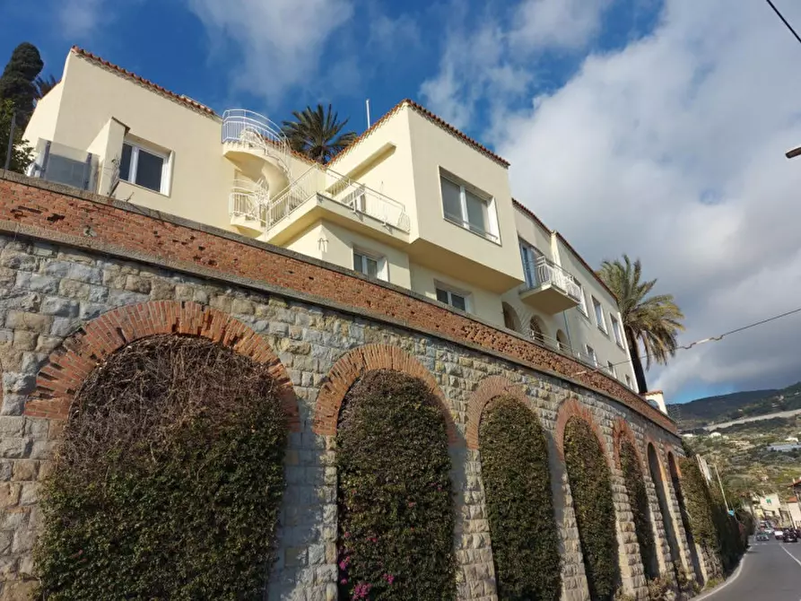 Immagine 2 di Appartamento in vendita  in Via Garnier, N. 54 a Bordighera
