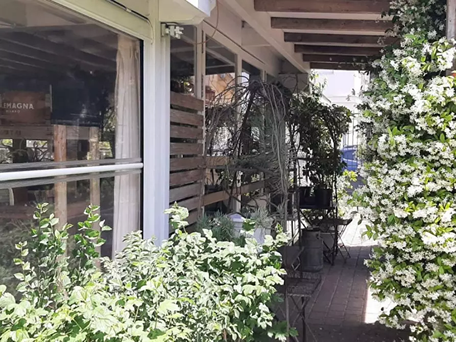 Immagine 20 di Attività commerciale in vendita  in zona centrale a Putignano