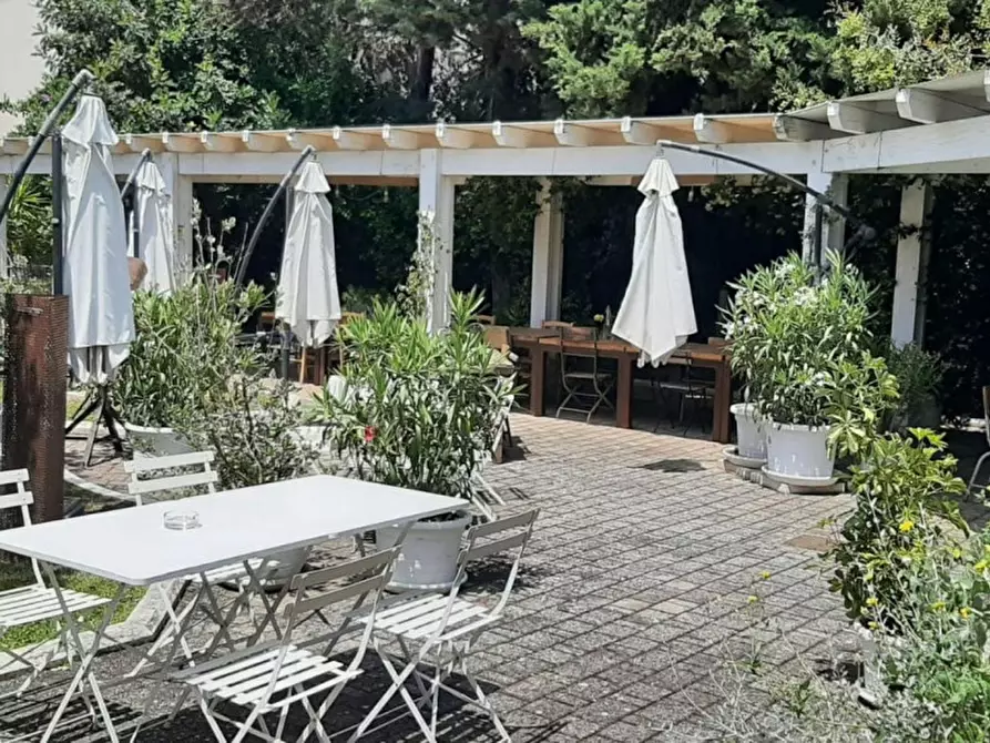 Immagine 21 di Attività commerciale in vendita  in zona centrale a Putignano