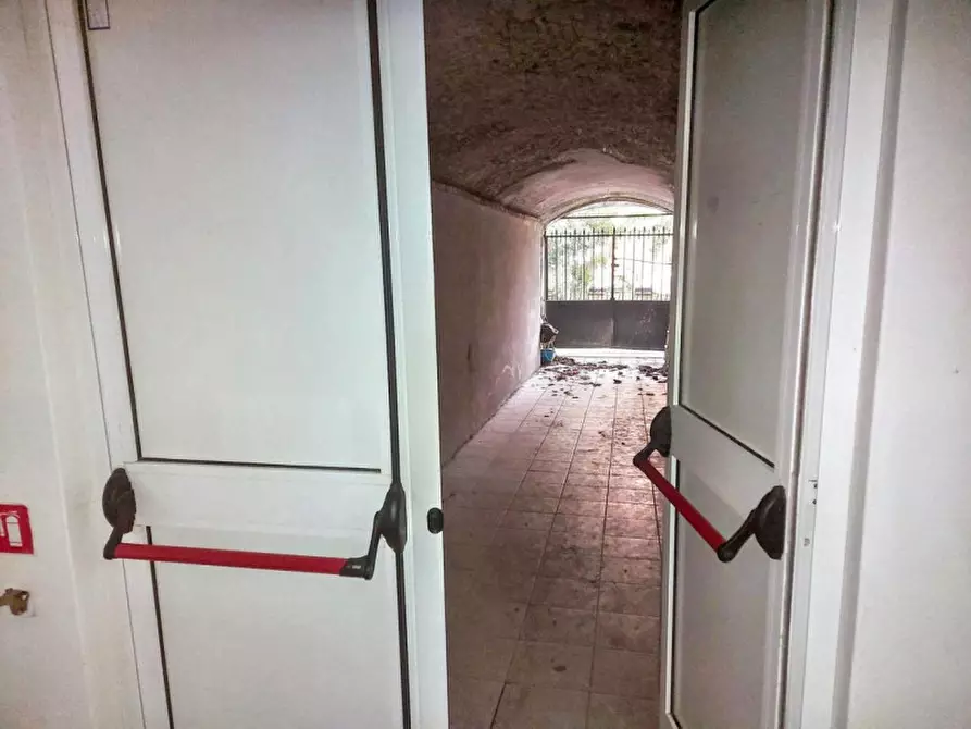 Immagine 8 di Ufficio in vendita  in Via Nazionale Piemonte, 4, 17100 Savona SV, Italia a Savona