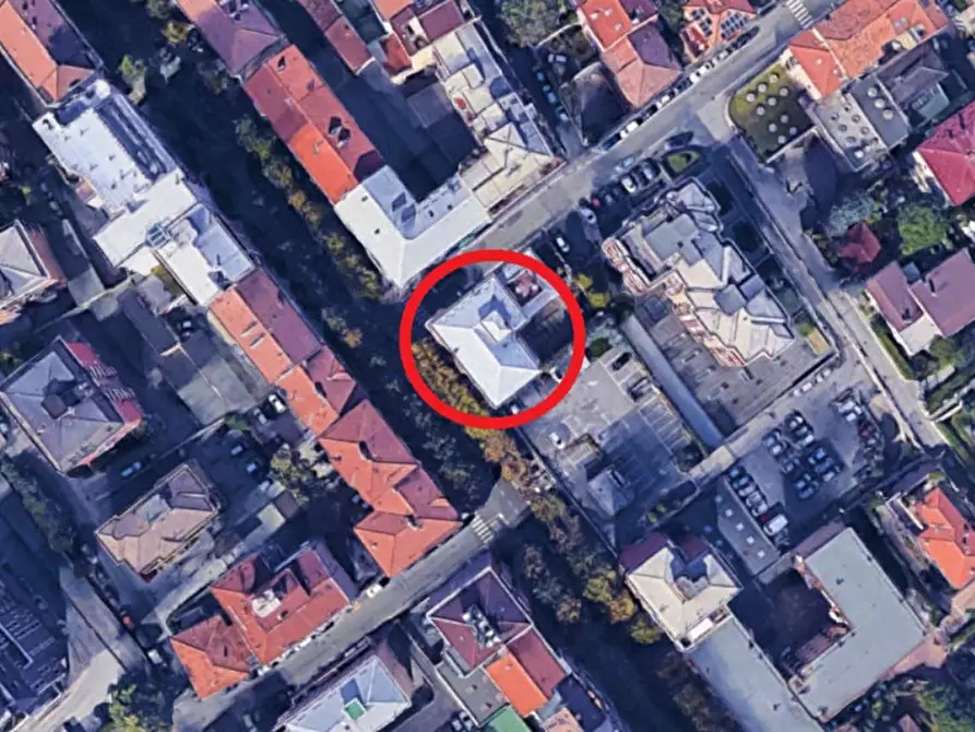 Immagine 7 di Ufficio in vendita  in viale Filippo Turati angolo via Petrarca, N. 48 a Lecco