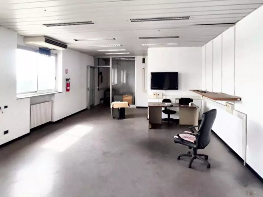 Immagine 3 di Ufficio in vendita  in Via Boccaccio, N. 27 a Trezzano Sul Naviglio