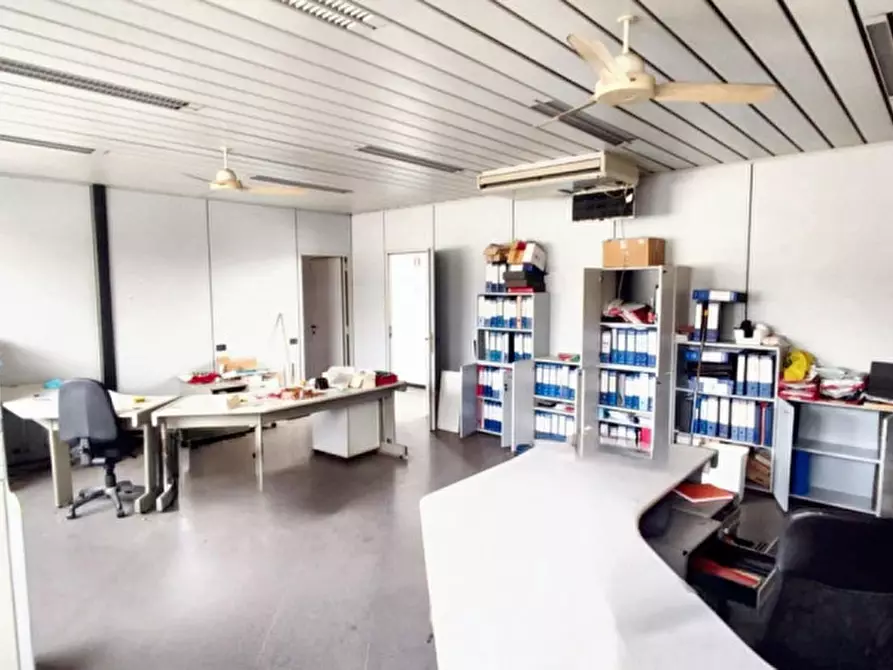 Immagine 7 di Ufficio in vendita  in Via Boccaccio, N. 27 a Trezzano Sul Naviglio