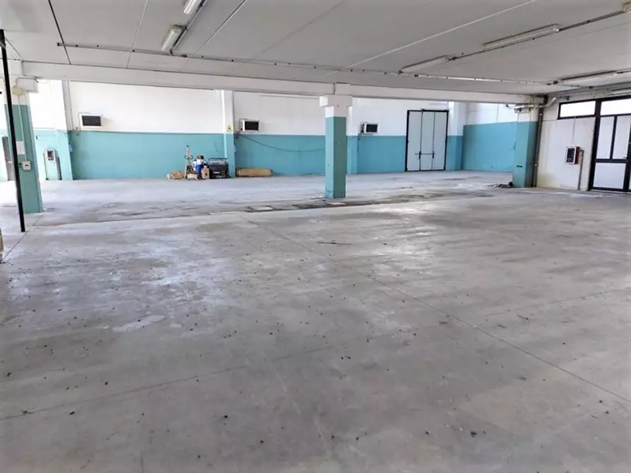 Immagine 10 di Capannone industriale in vendita  in Via Giuseppe Curioni, N. 4 a Galgagnano