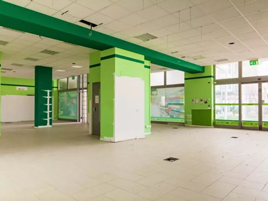 Immagine 2 di Negozio in vendita  in Via San Carlo, N. 12 a Castel Guelfo Di Bologna