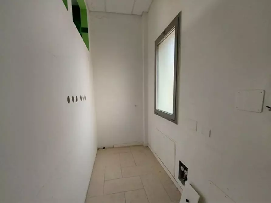 Immagine 6 di Negozio in vendita  in Via San Carlo, N. 12 a Castel Guelfo Di Bologna