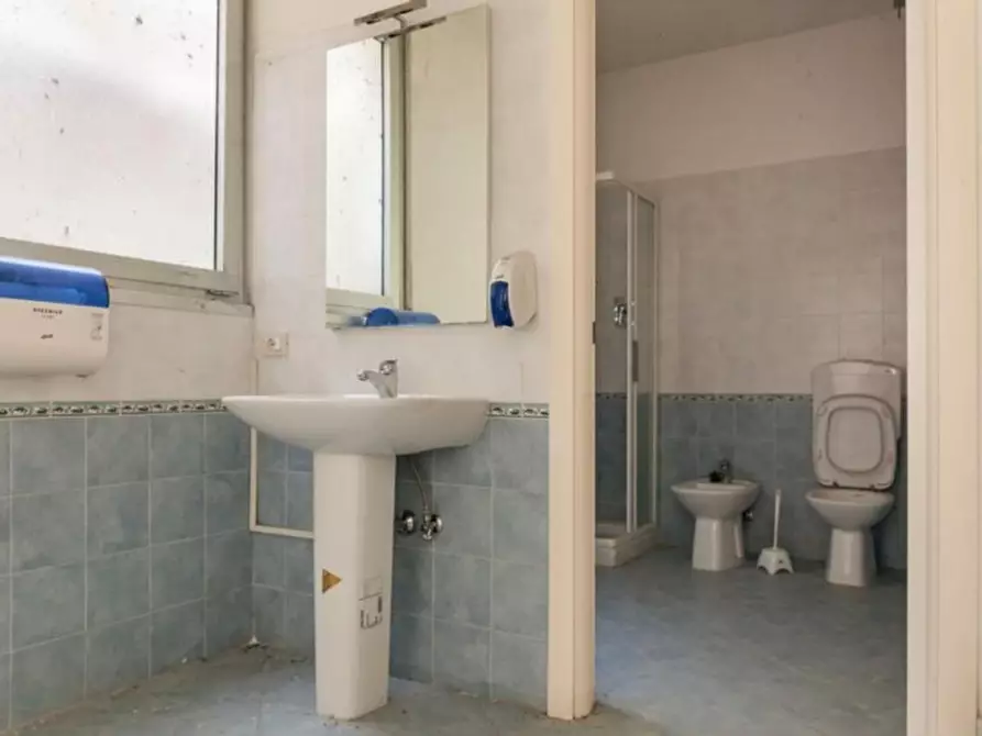 Immagine 10 di Negozio in vendita  in Via San Carlo, N. 12 a Castel Guelfo Di Bologna