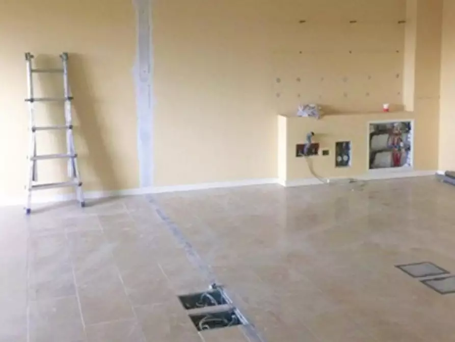 Immagine 18 di Negozio in vendita  in Via San Carlo, N. 12 a Castel Guelfo Di Bologna