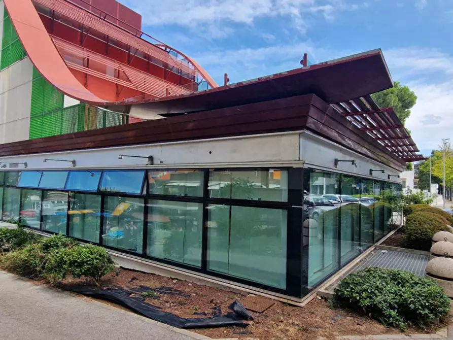 Immagine 1 di Ufficio in vendita  in Viale Portofino, 2, 47838 Riccione RN, Italia a Riccione