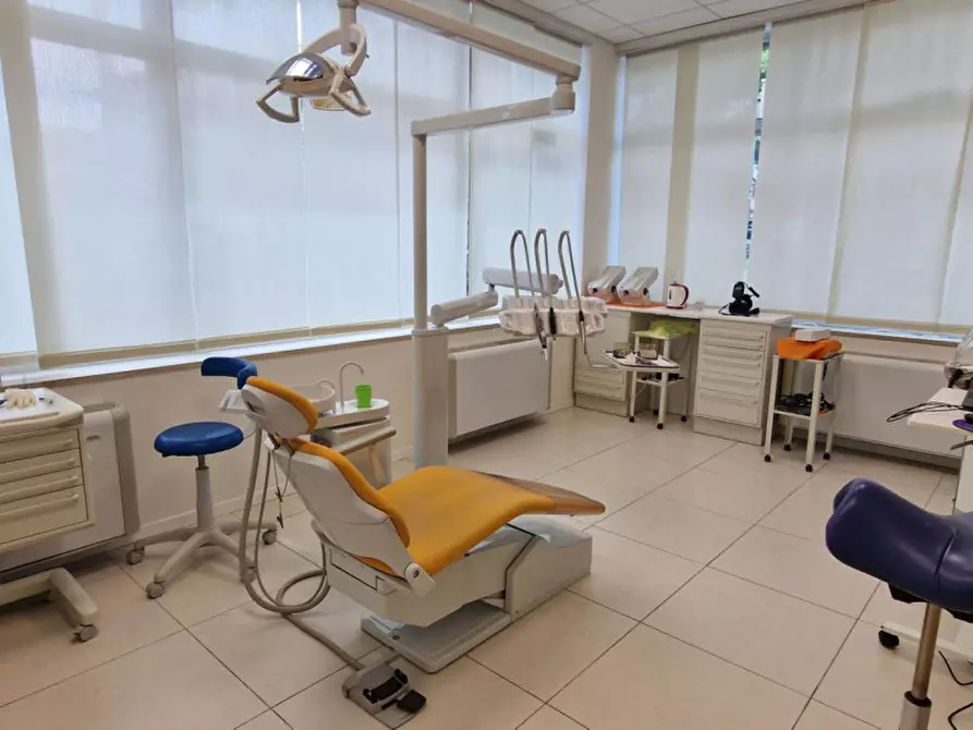 Immagine 3 di Ufficio in vendita  in Viale Portofino, 2, 47838 Riccione RN, Italia a Riccione