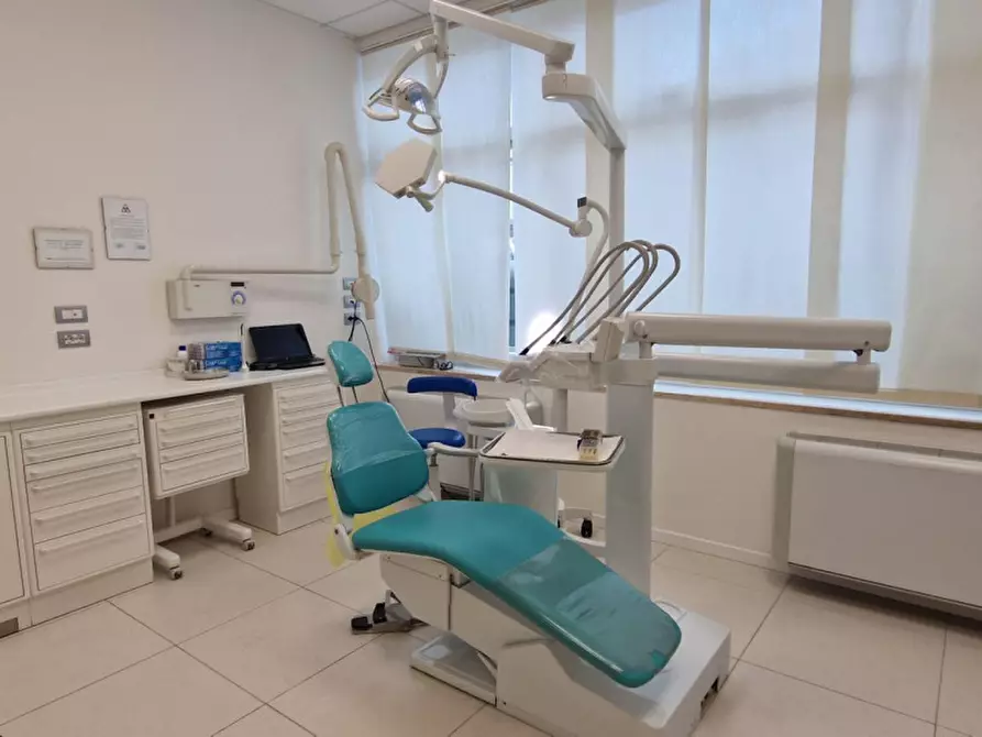 Immagine 10 di Ufficio in vendita  in Viale Portofino, 2, 47838 Riccione RN, Italia a Riccione