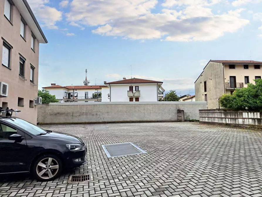 Immagine 4 di Posto auto in vendita  in Viale Venezia Giulia, N. snc a Cormons