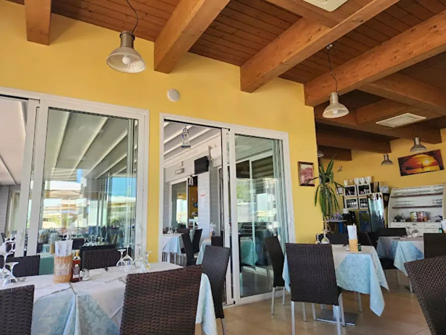 Immagine 9 di Attività commerciale in vendita  in Via Donizetti, N. 6 a Ravenna