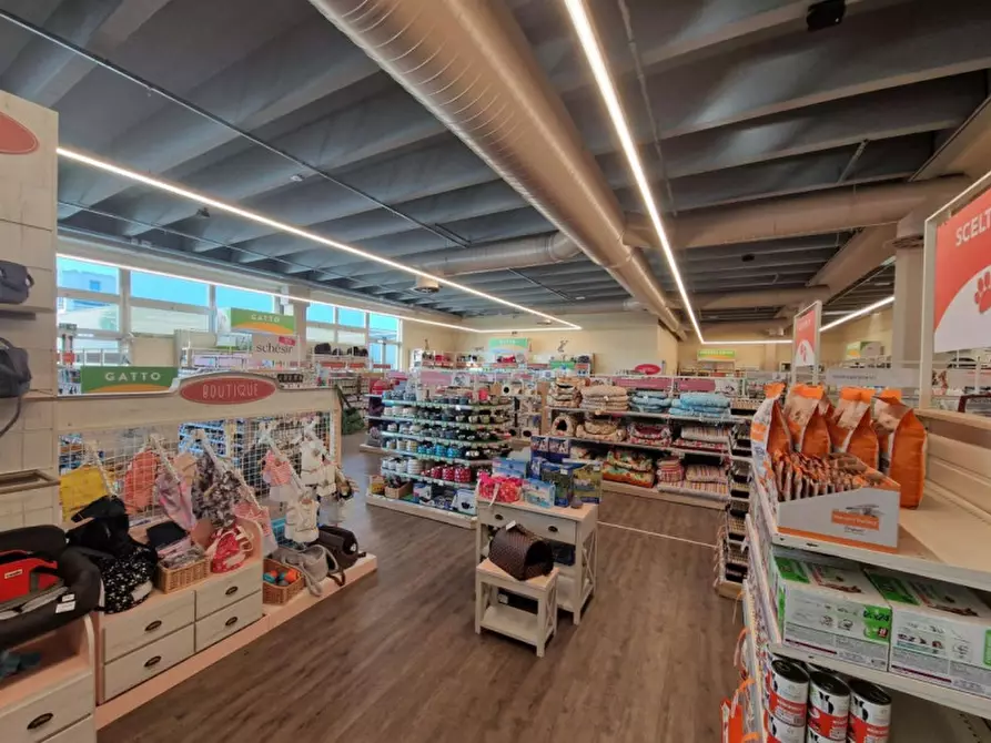 Immagine 5 di Negozio in vendita  in VIA MANLIO TRAVAGLINI, N. 20/A a Ravenna