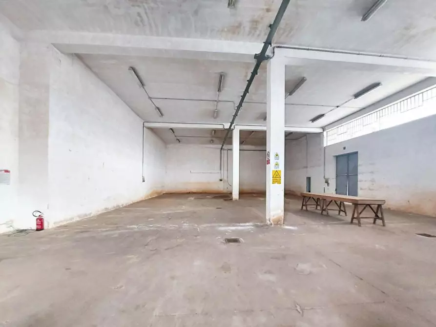 Immagine 12 di Capannone industriale in vendita  in Viale Piemonte, N. 82 a Fondi