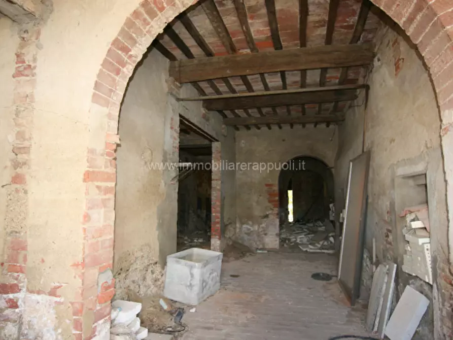 Immagine 11 di Rustico / casale in vendita  a Sinalunga