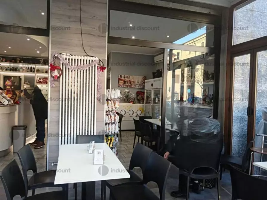 Immagine 6 di Negozio in vendita  in Volpiano, N. snc a Volpiano