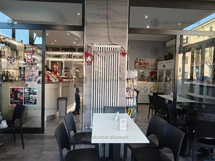 Immagine 7 di Negozio in vendita  in Volpiano, N. snc a Volpiano