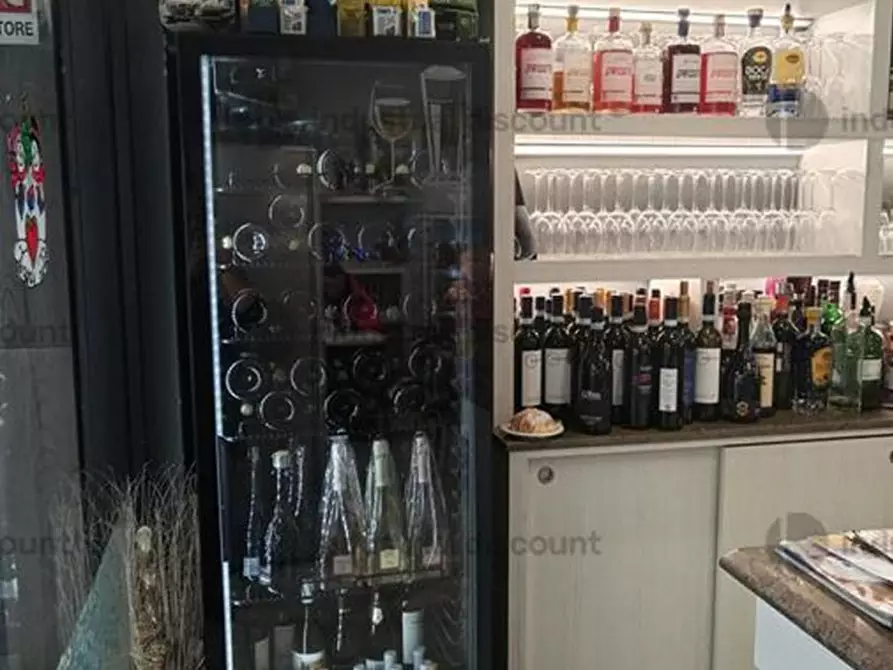 Immagine 17 di Negozio in vendita  in Volpiano, N. snc a Volpiano