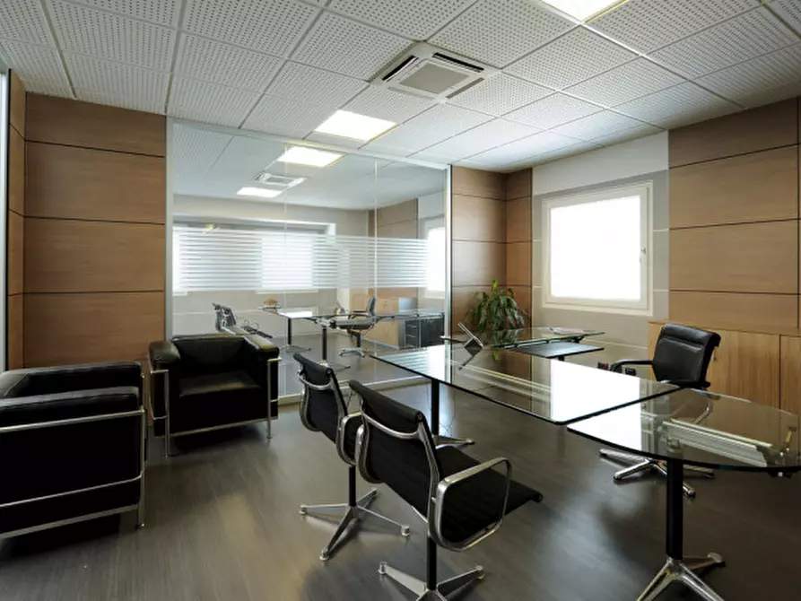 Immagine 2 di Ufficio in vendita  in via sestan a Trento