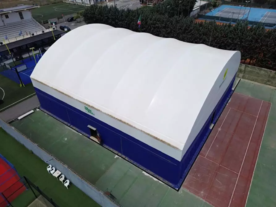 Immagine 9 di Attività commerciale in vendita  in zona periferica a Foggia