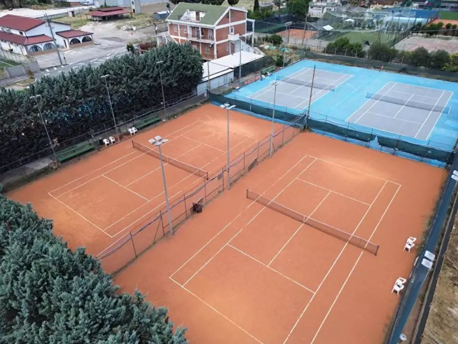 Immagine 10 di Attività commerciale in vendita  in zona periferica a Foggia