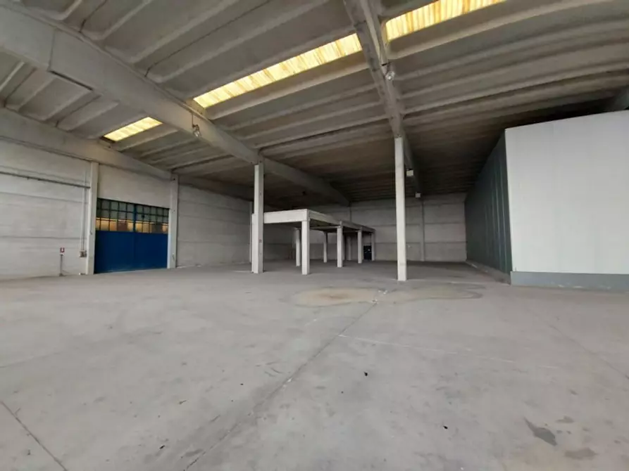 Immagine 10 di Capannone industriale in vendita  in Via Antonio Gramsci, N. 18-20 a Molinella