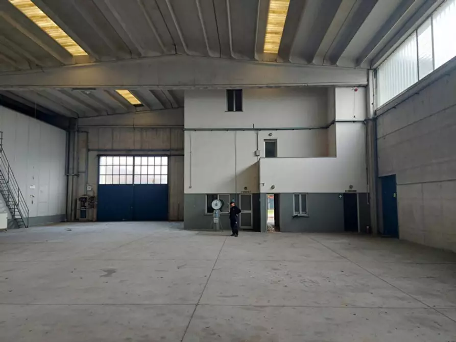 Immagine 11 di Capannone industriale in vendita  in Via Antonio Gramsci, N. 18-20 a Molinella