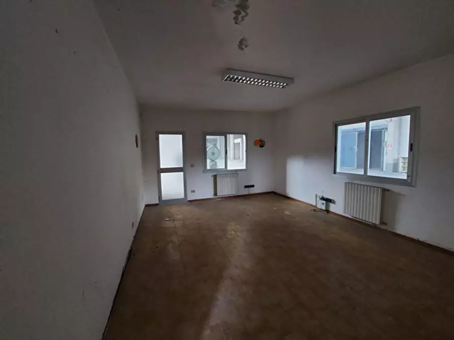 Immagine 16 di Capannone industriale in vendita  in Via Antonio Gramsci, N. 18-20 a Molinella