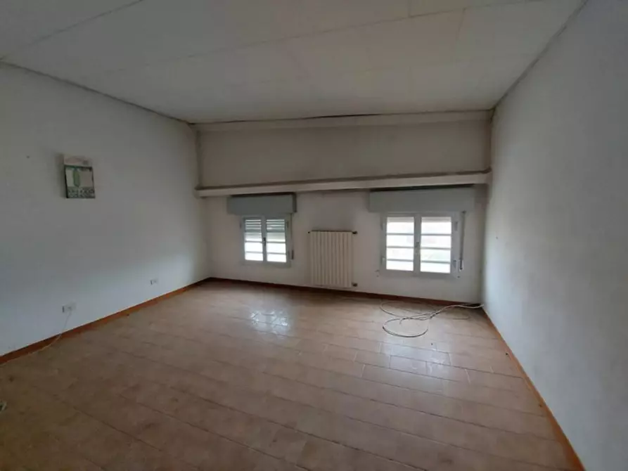 Immagine 19 di Capannone industriale in vendita  in Via Antonio Gramsci, N. 18-20 a Molinella