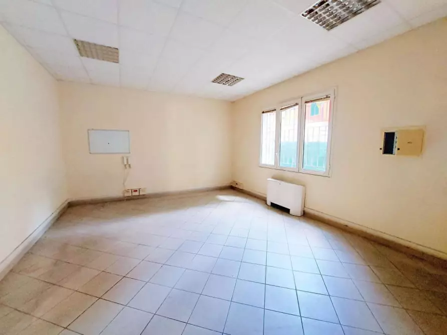 Immagine 4 di Ufficio in vendita  in Via S. Isaia, N. 6/2 a Bologna