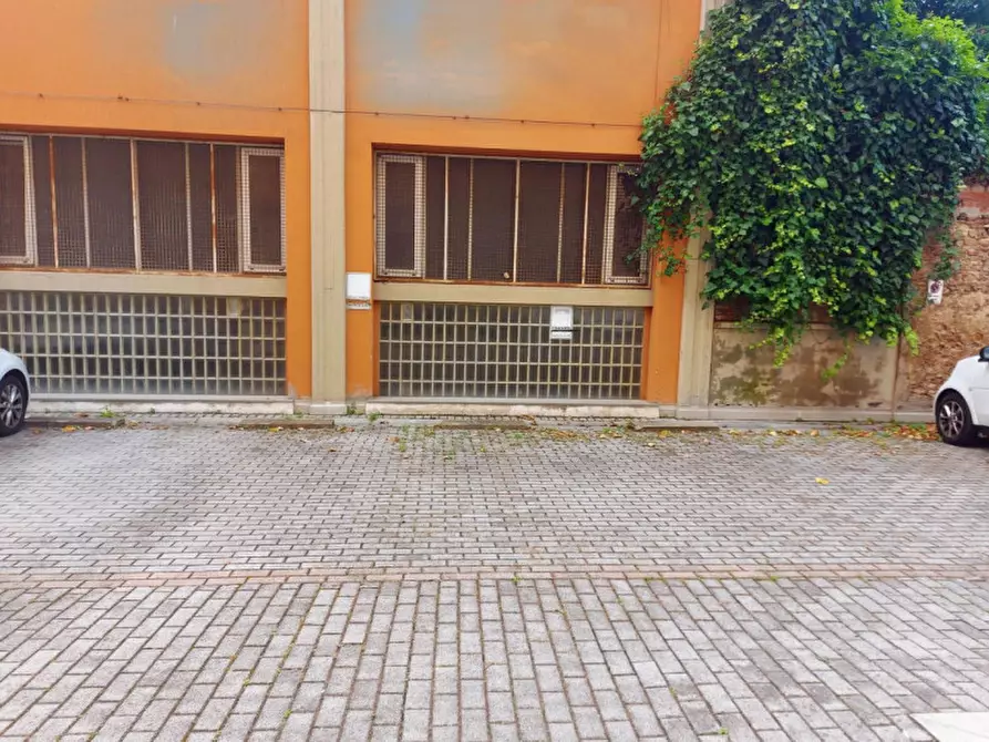 Immagine 10 di Ufficio in vendita  in Via S. Isaia, N. 6/2 a Bologna