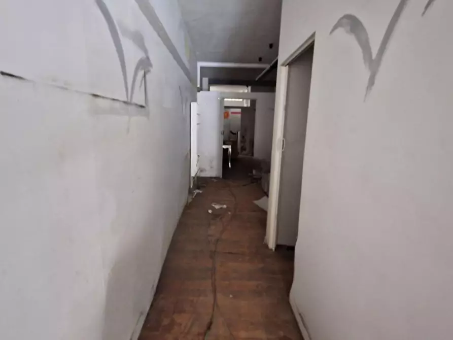 Immagine 3 di Negozio in vendita  in Corso Giuseppe Mazzini, 120, 50063 Figline Valdarno FI, Italia a Figline E Incisa Valdarno