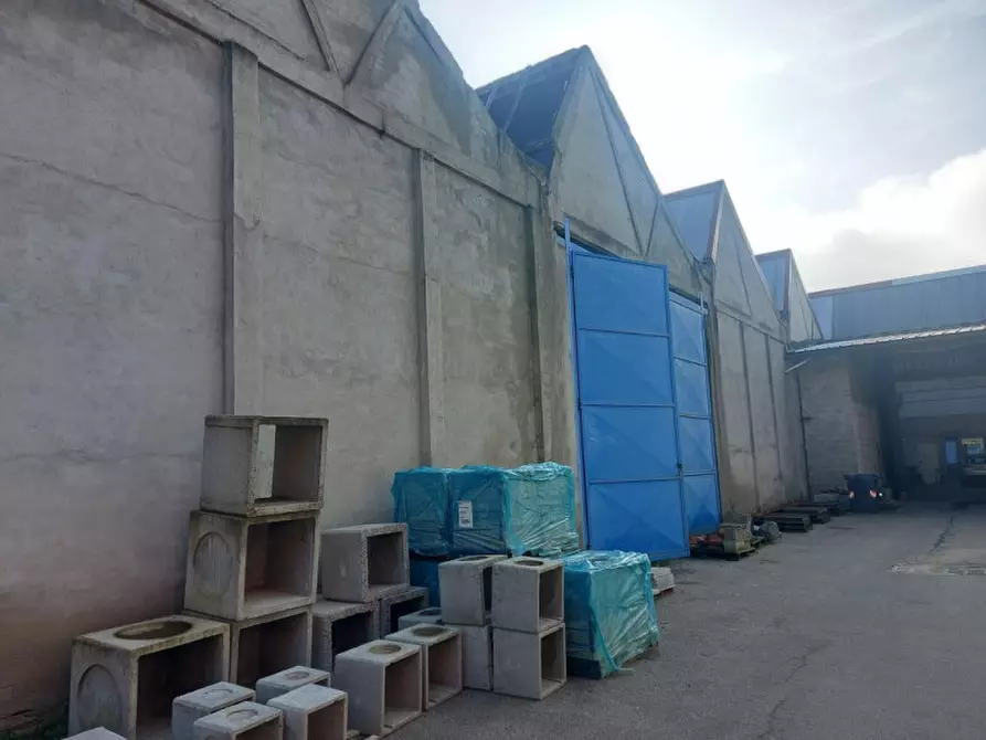 Immagine 3 di Capannone industriale in vendita  in Via Evangelista Torricelli, N. 5,6,7 a Vercelli