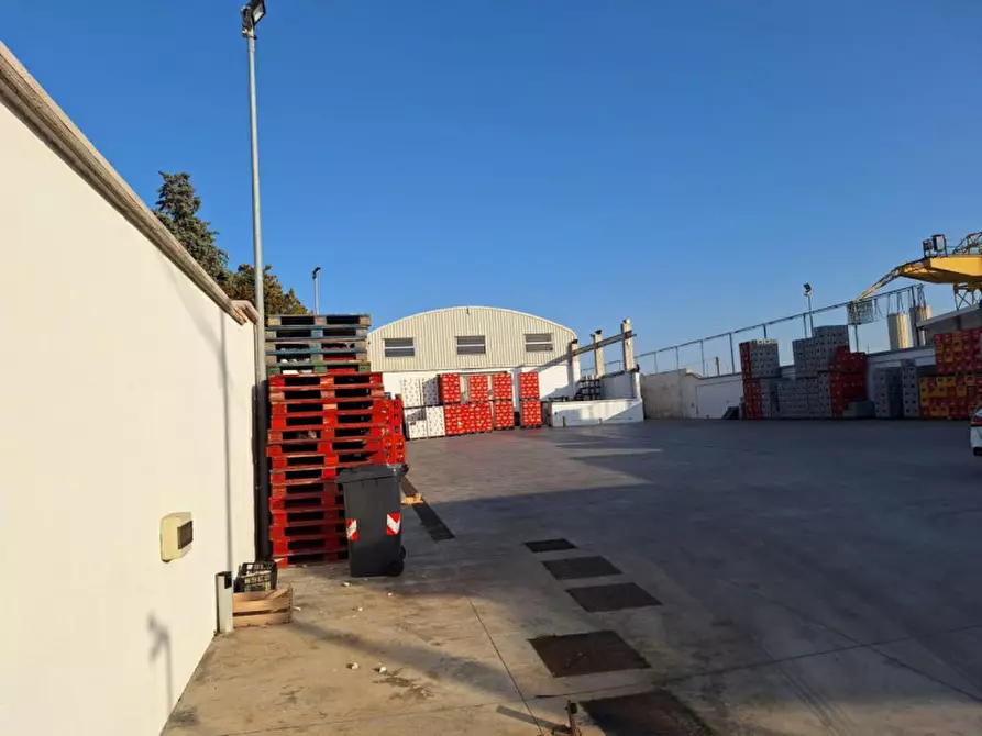 Immagine 2 di Capannone industriale in vendita  in Via Napoli, 364, 70132 Bari BA, Italia a Bari