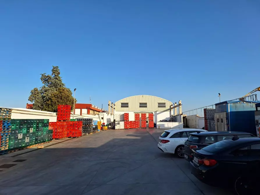 Immagine 3 di Capannone industriale in vendita  in Via Napoli, 364, 70132 Bari BA, Italia a Bari